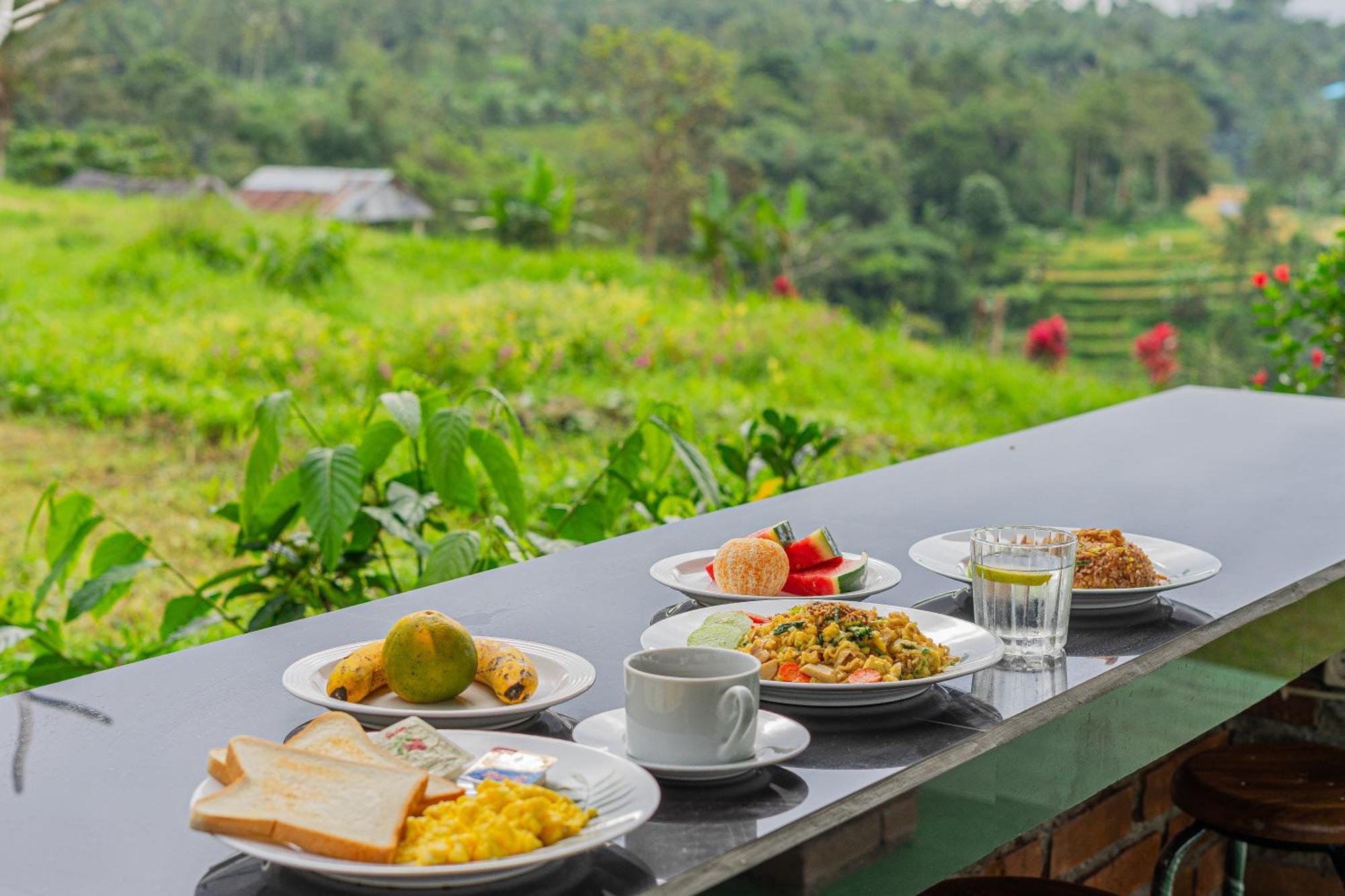 Santya Loka Lodge & Twin Waterfall Jatiluwih Ruang foto